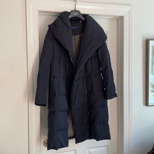 Cole Haan Puffer size Large